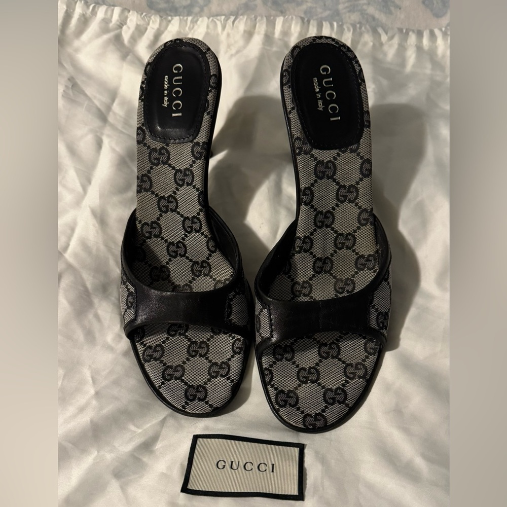 Vintage Gucci Heels Size 10 & Dust Bag